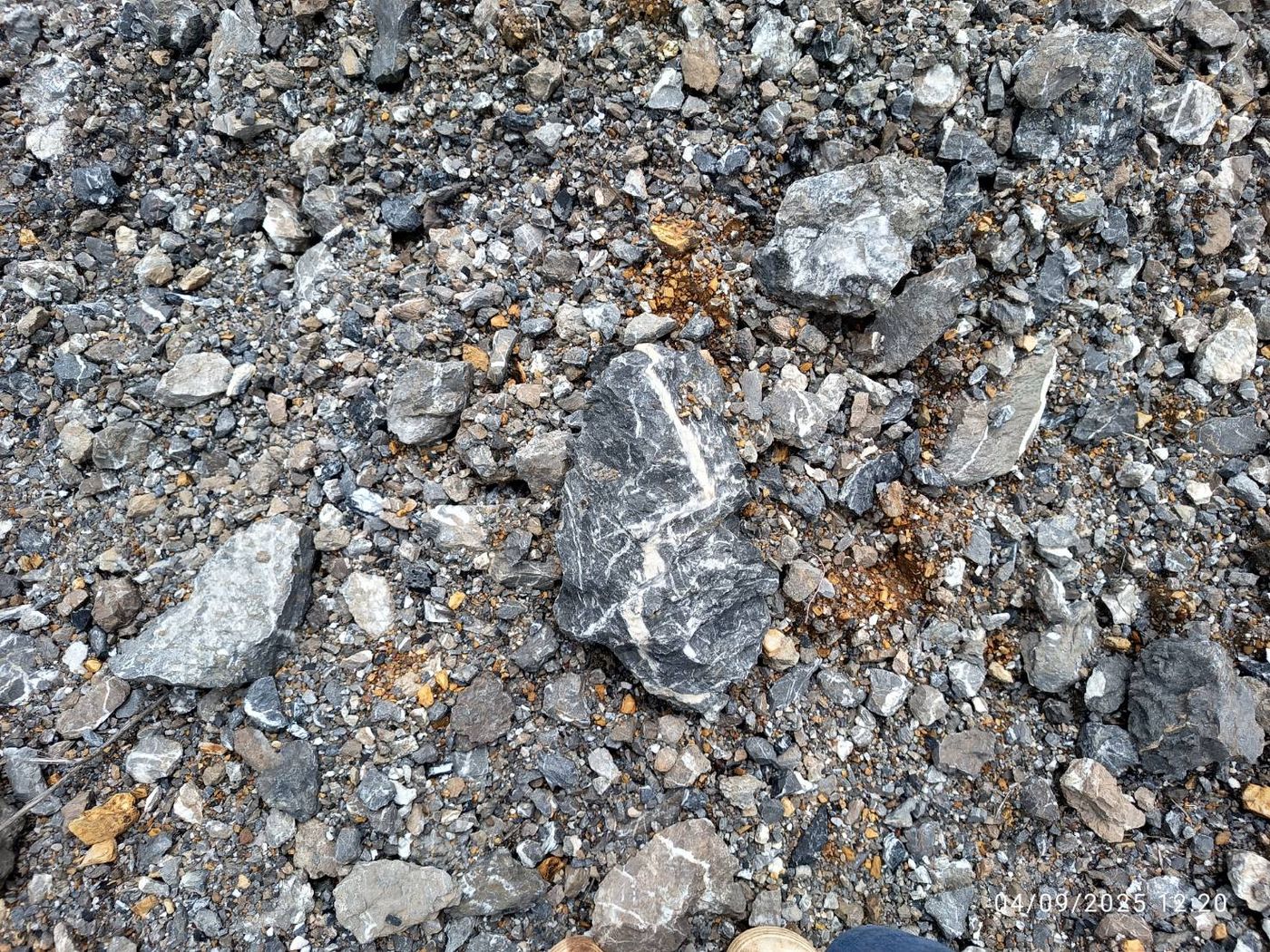 Antimony ore Sb 30% from Kanchanaburi, Thailand